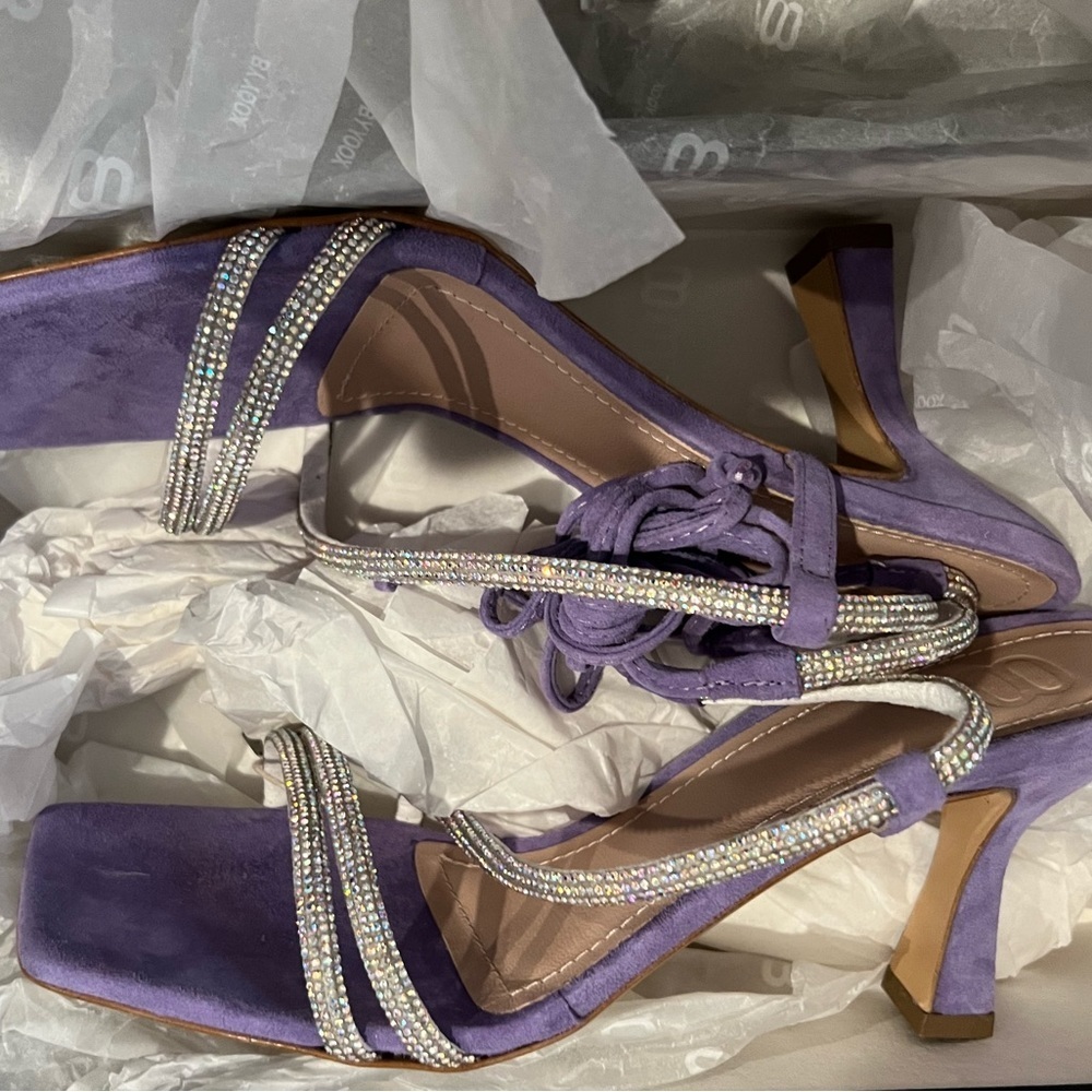 8 by YOOX Suede Strapy Sandals With Rhinestones Lavender Size 10 New in Box - Picture 11 of 12